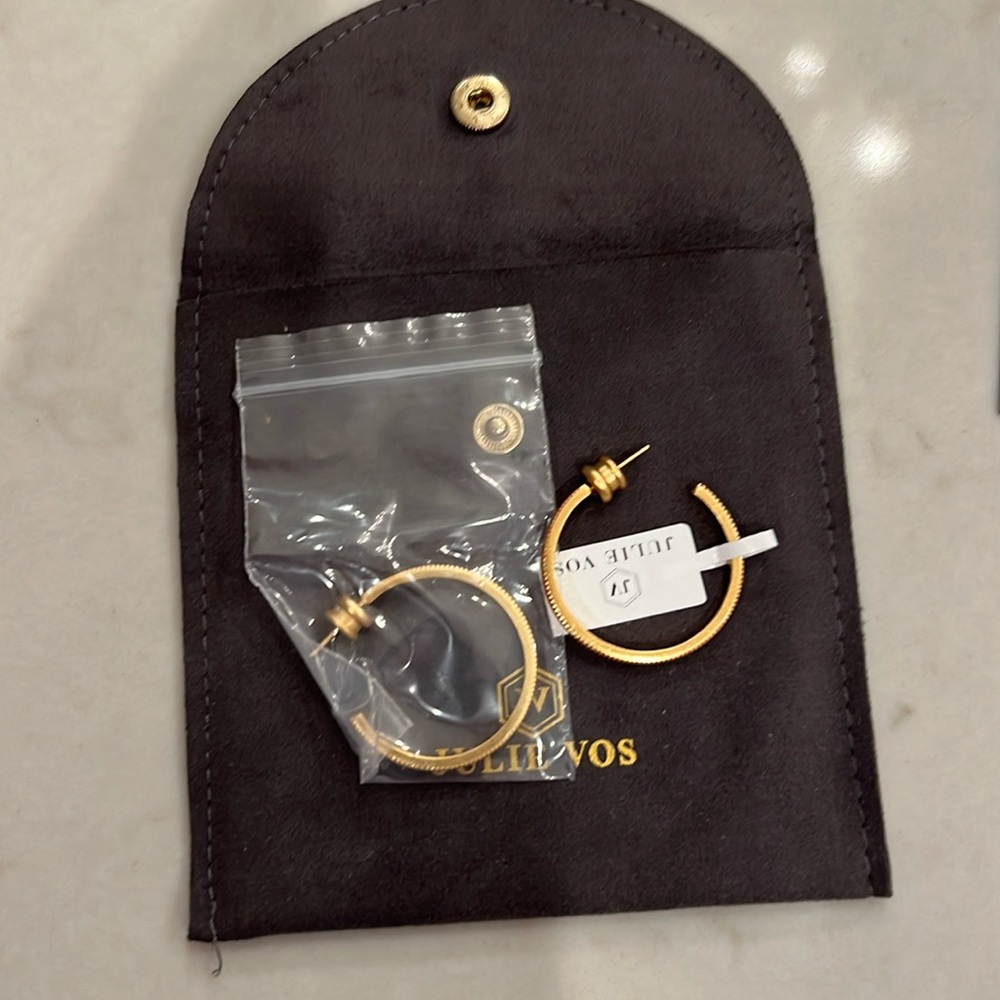 NWT Julie Vos Marseilles Hoop - Mulberry. Medium